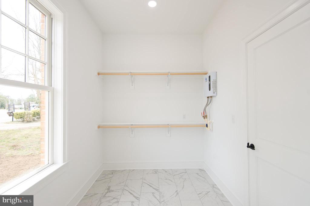 5 Sandy Acres Rd