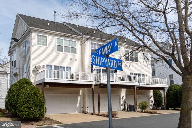 304 Shipyard Dr #34