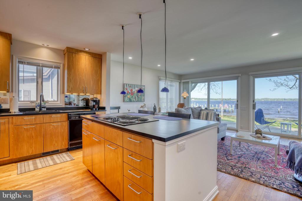 3524 Greenpoint Rd