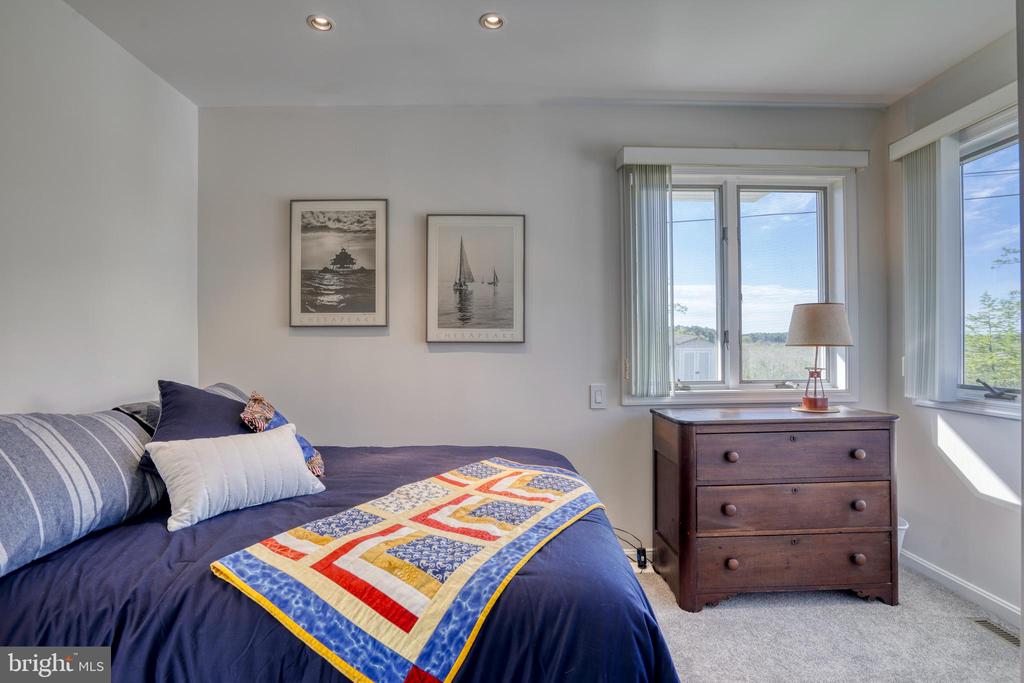 3524 Greenpoint Rd