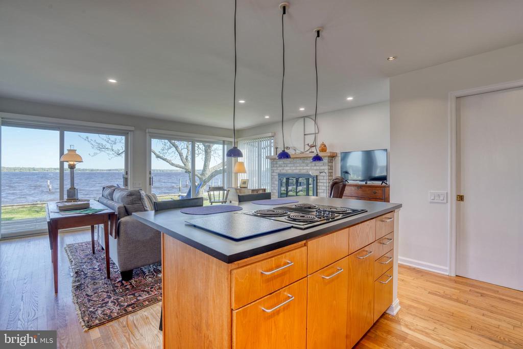 3524 Greenpoint Rd