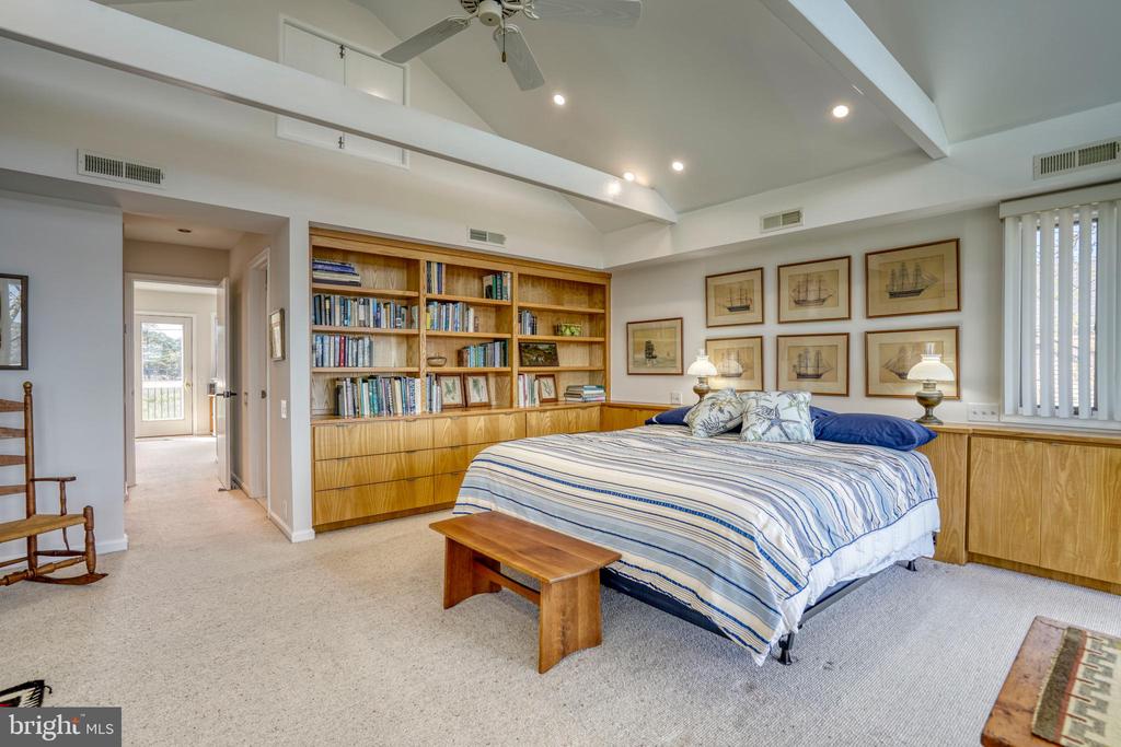 3524 Greenpoint Rd