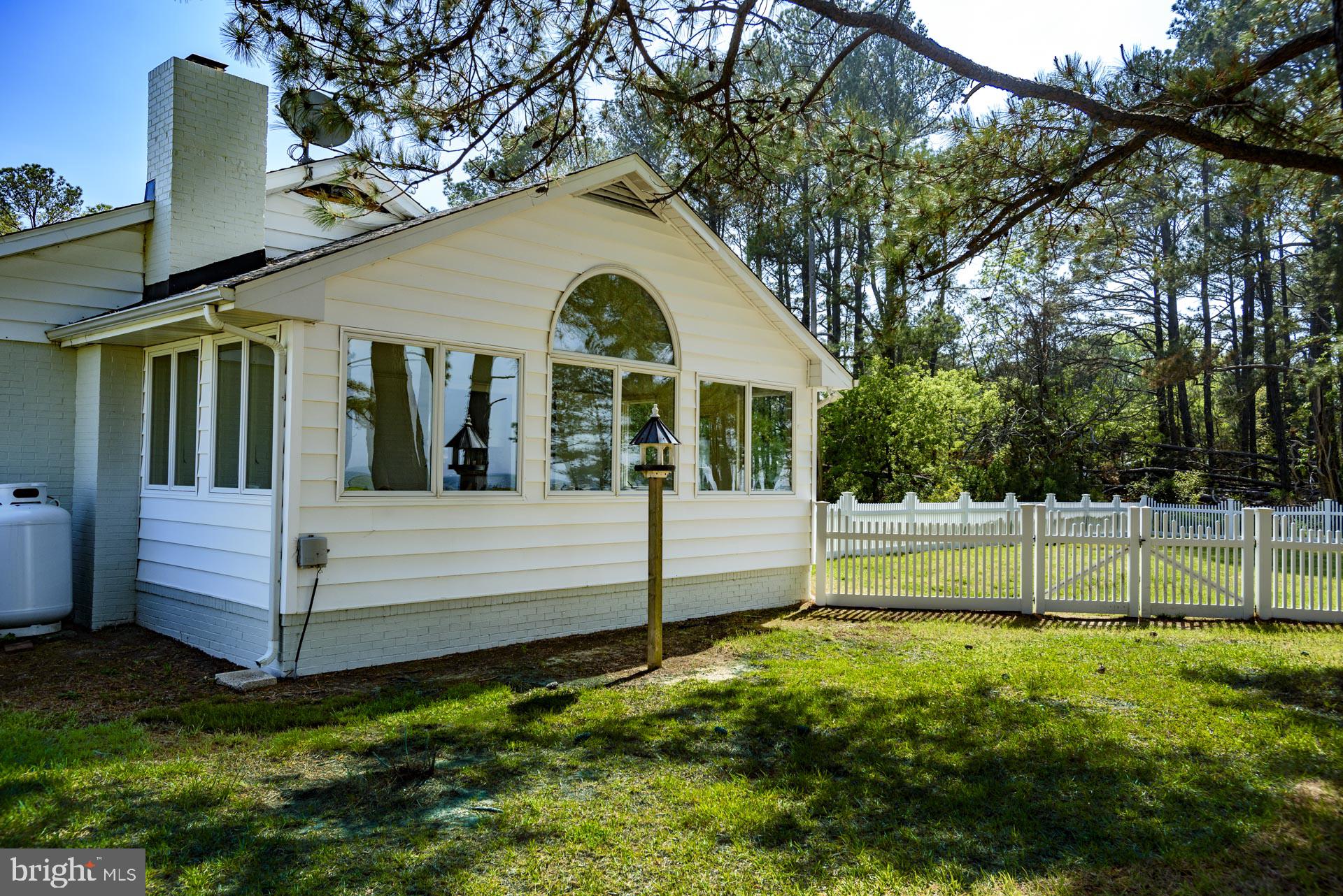 784 Hills Point Rd