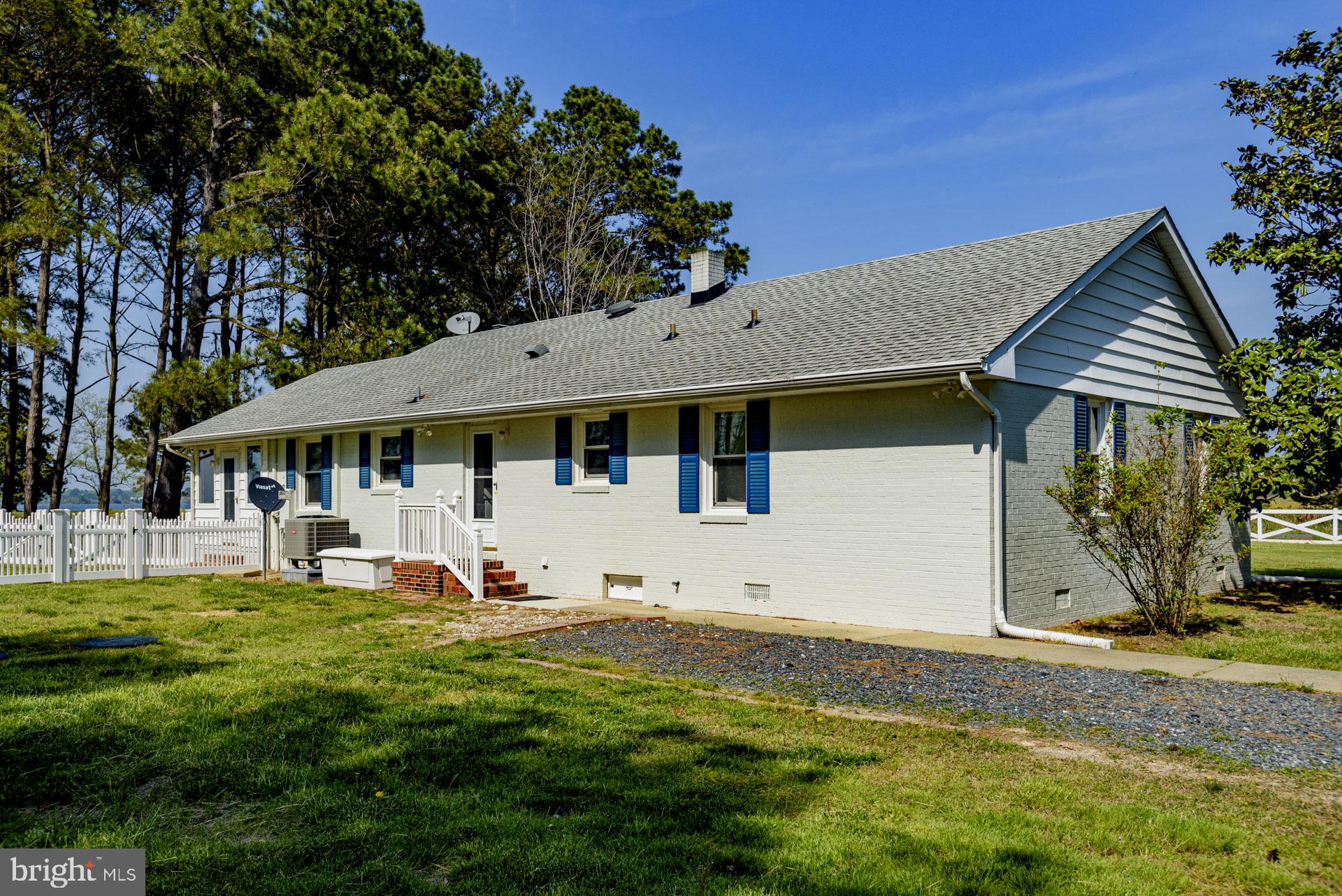 784 Hills Point Rd