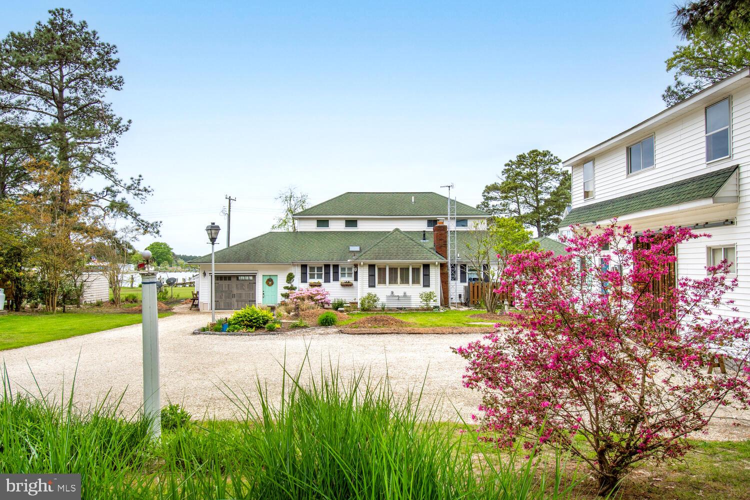6114 Twin Point Cove Rd