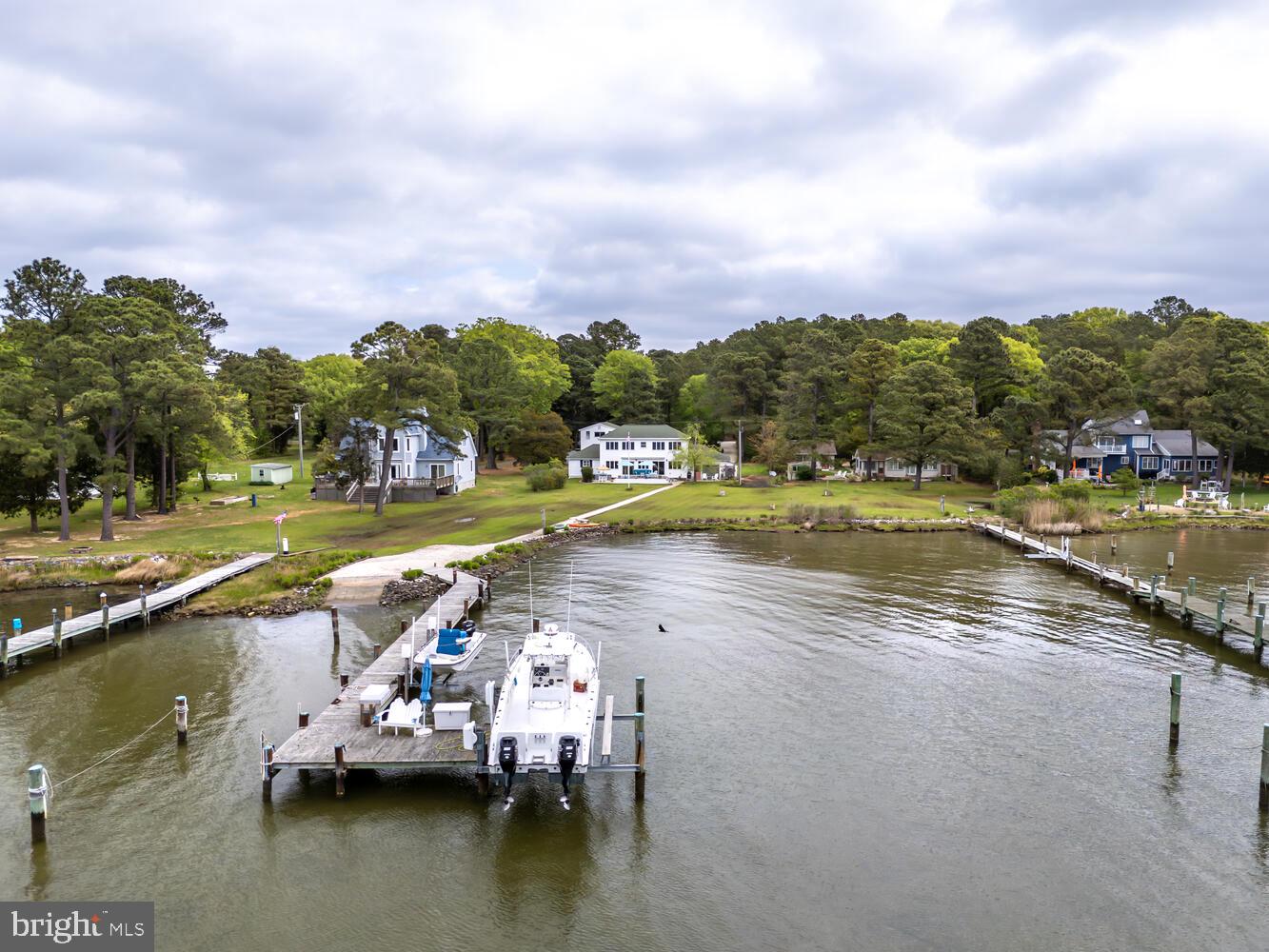 6114 Twin Point Cove Rd