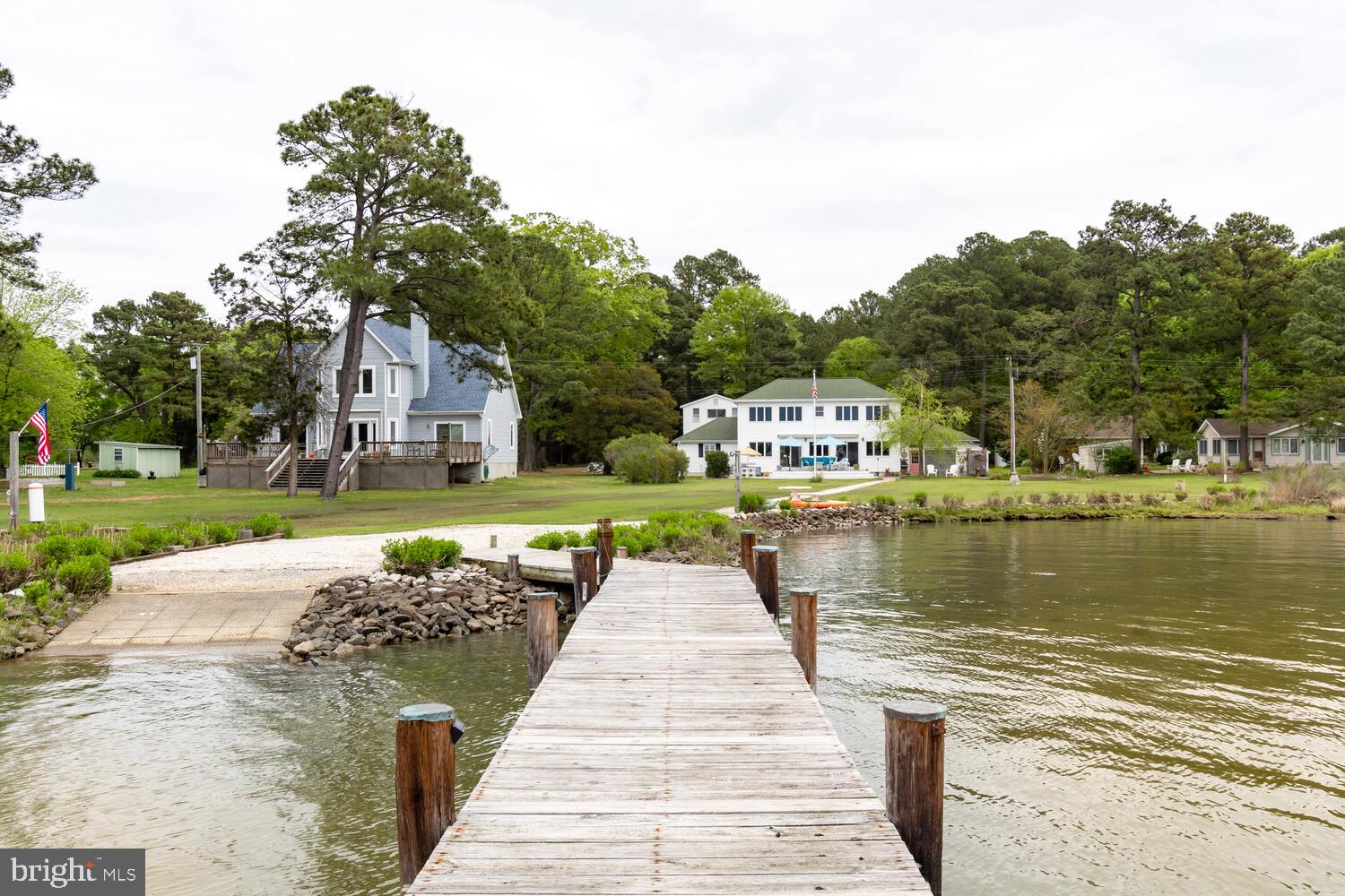 6114 Twin Point Cove Rd