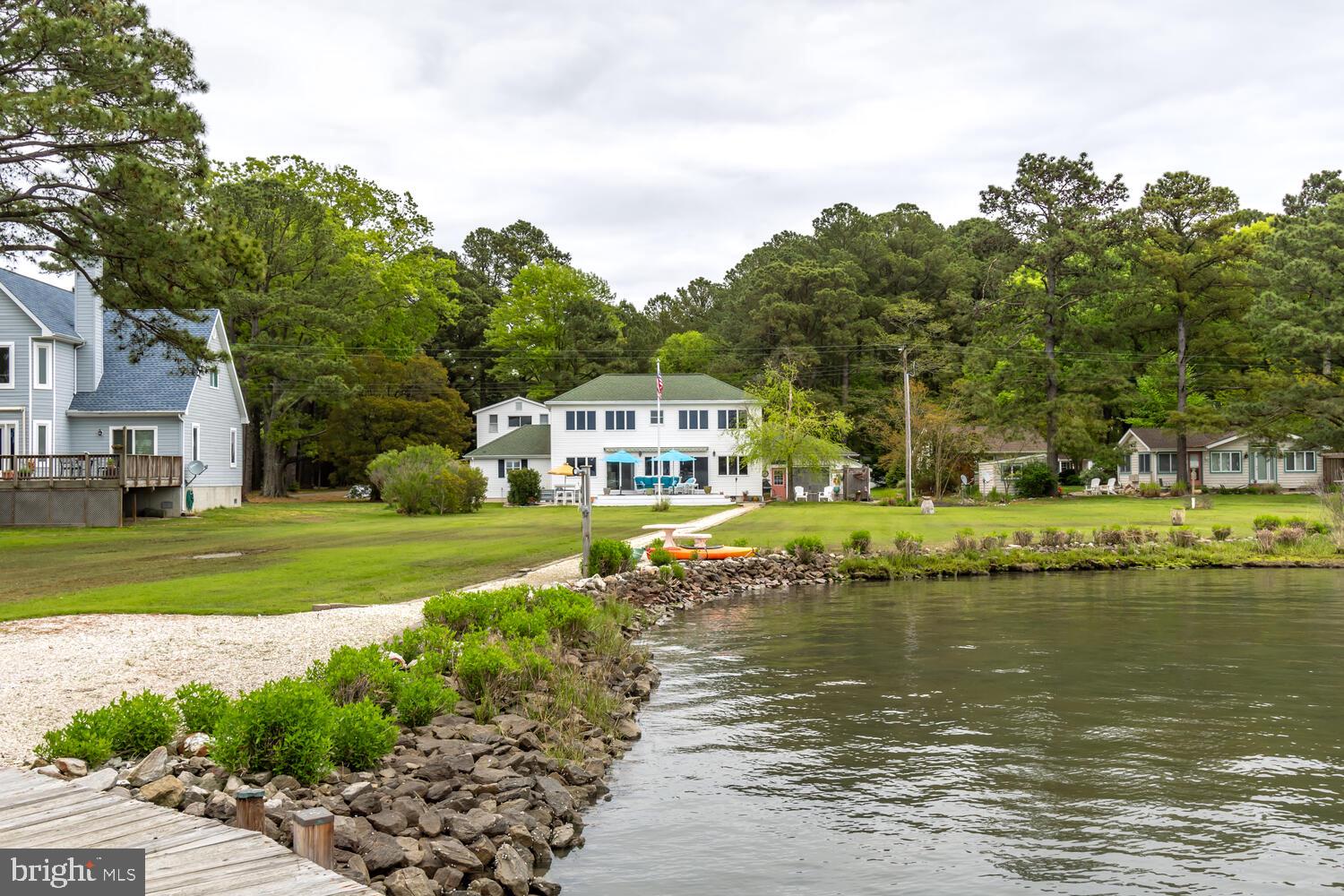6114 Twin Point Cove Rd
