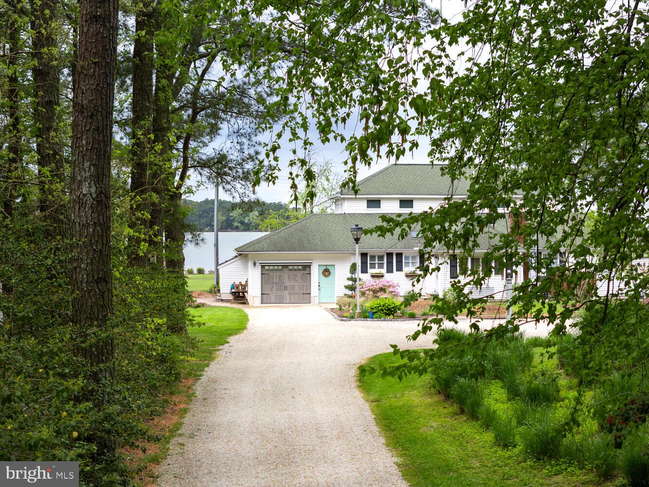 6114 Twin Point Cove Rd