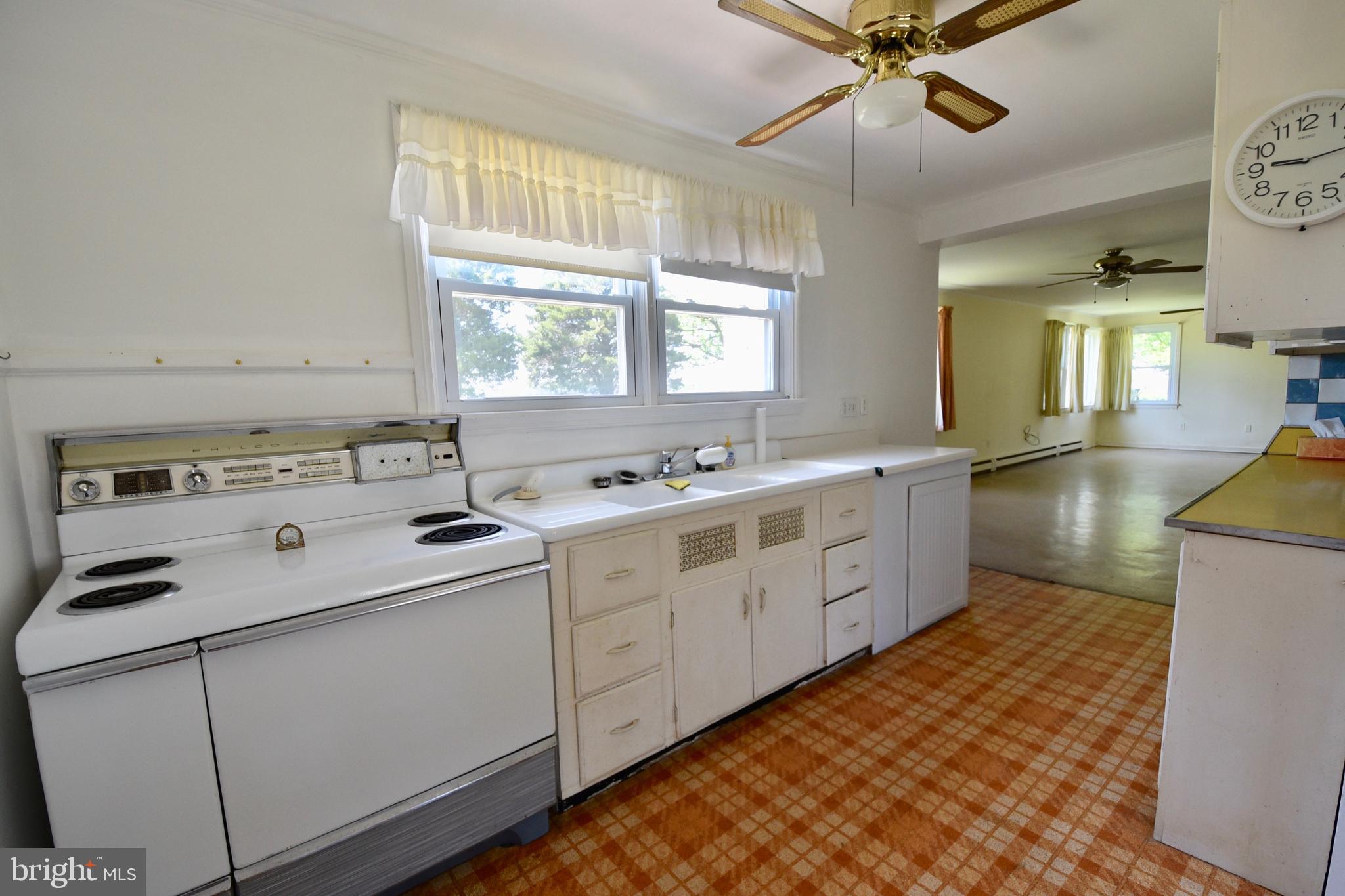 6126 Twin Point Cove Rd