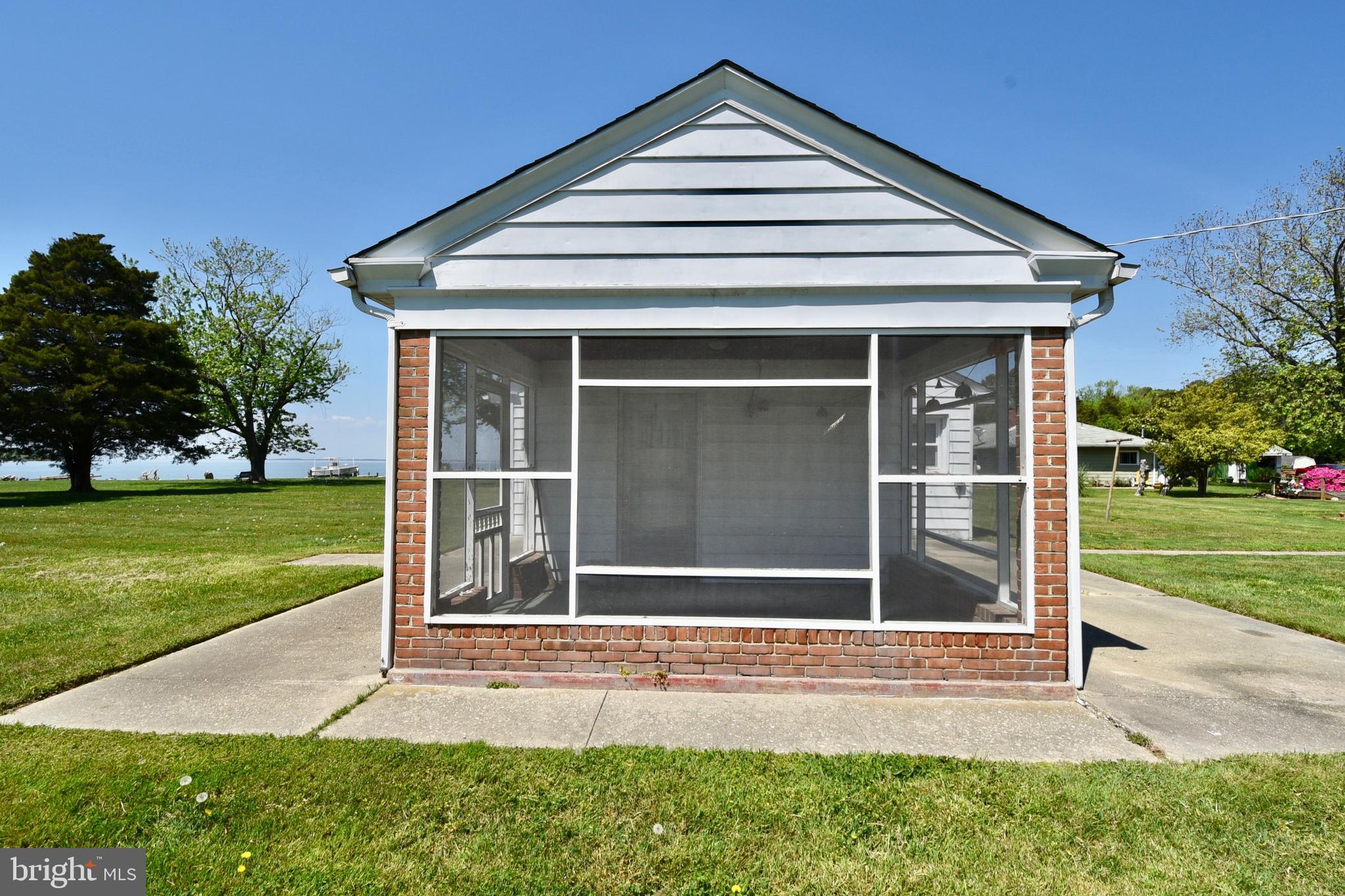 6126 Twin Point Cove Rd