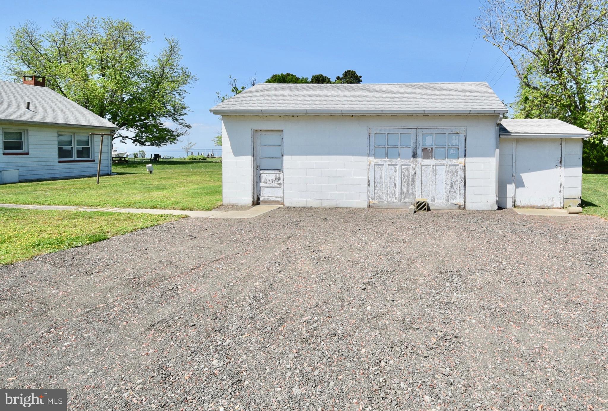 6126 Twin Point Cove Rd