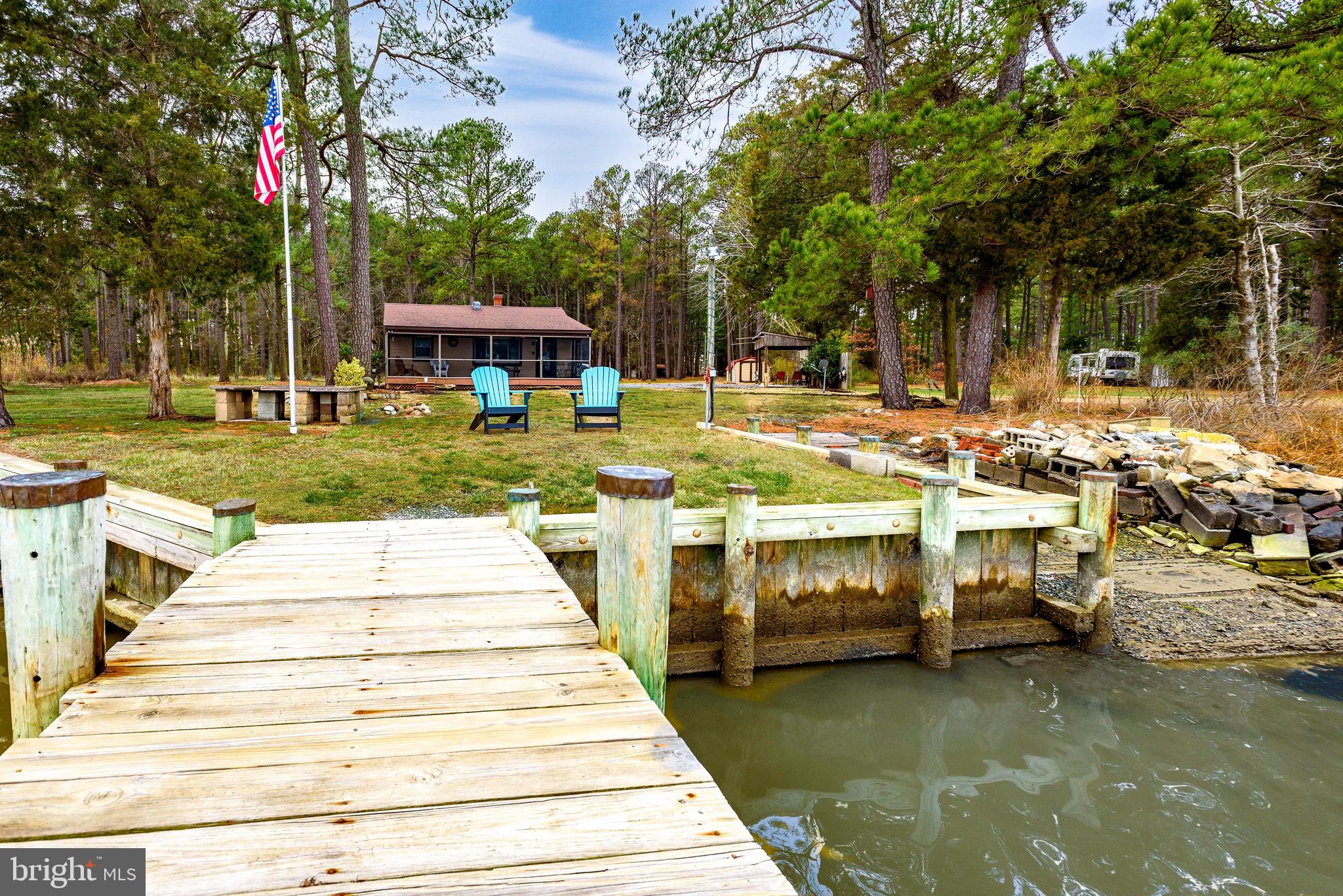 6111 Twin Point Cove Rd