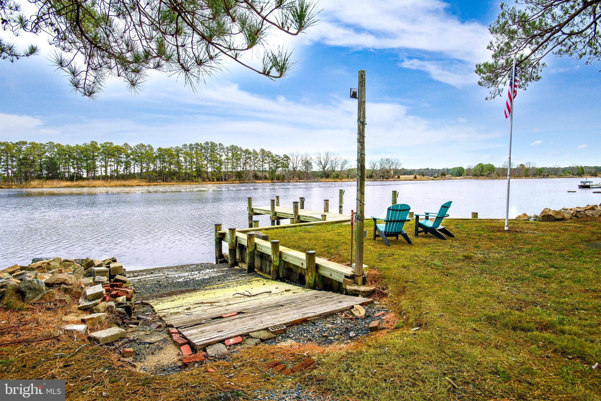 6111 Twin Point Cove Rd