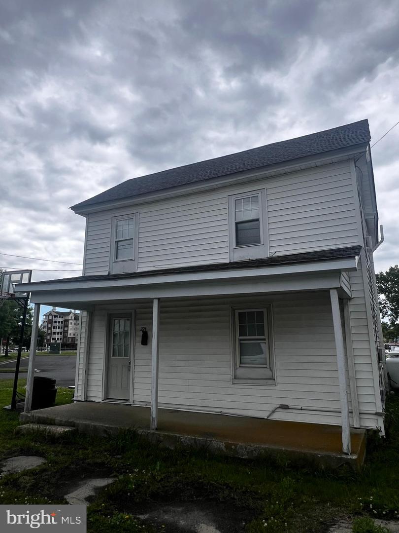 221 Hayward St