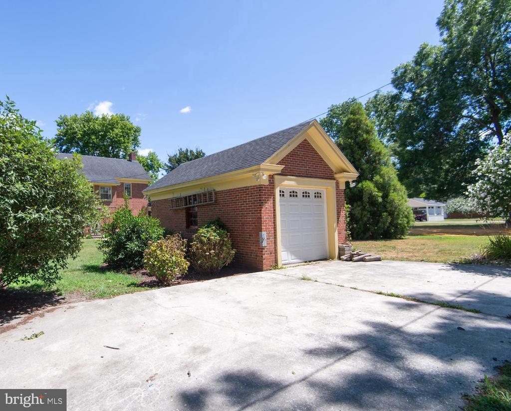 203 Glenburn Ave