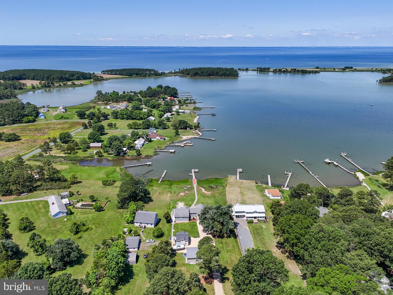 6104 Twin Point Cove Rd