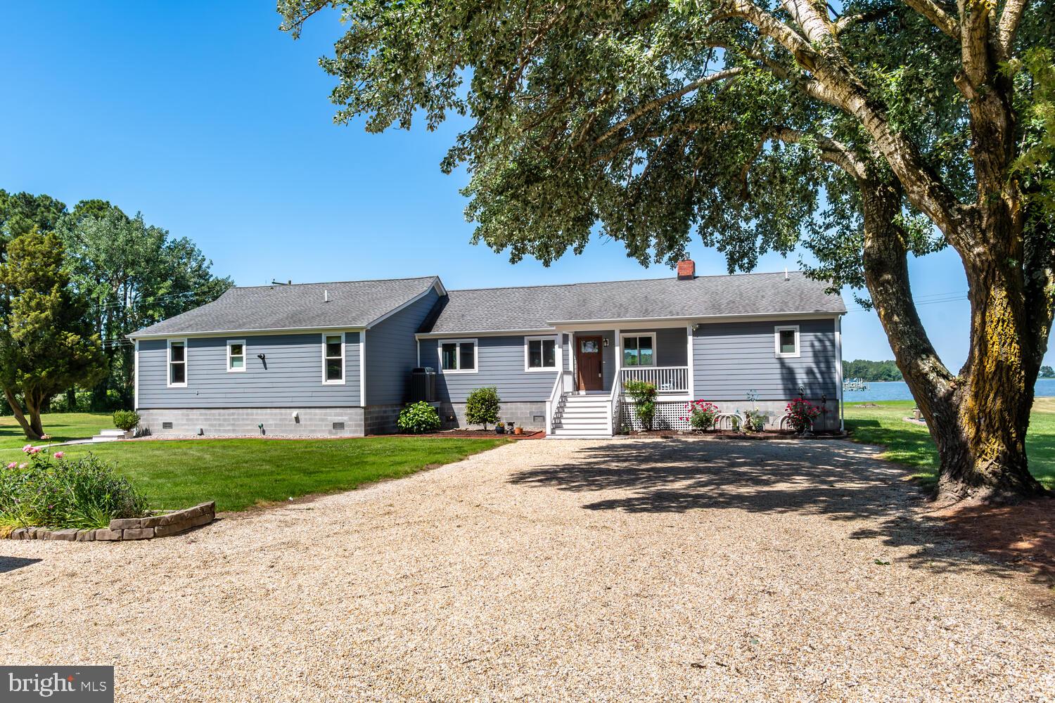 6104 Twin Point Cove Rd