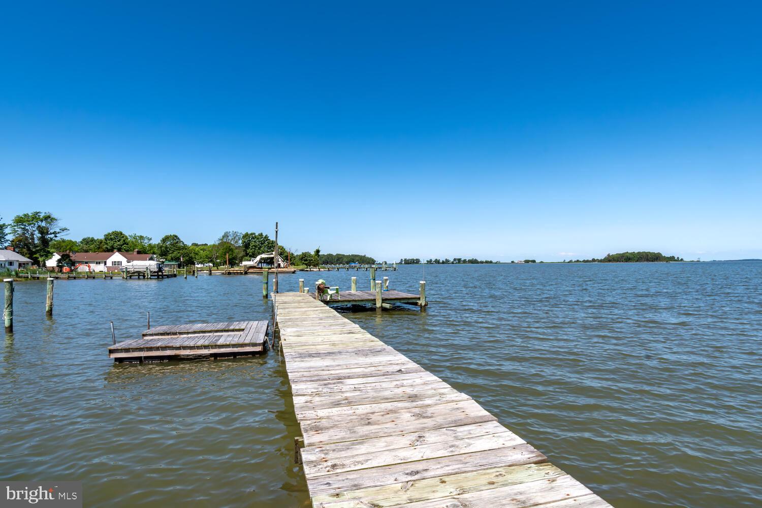 6104 Twin Point Cove Rd
