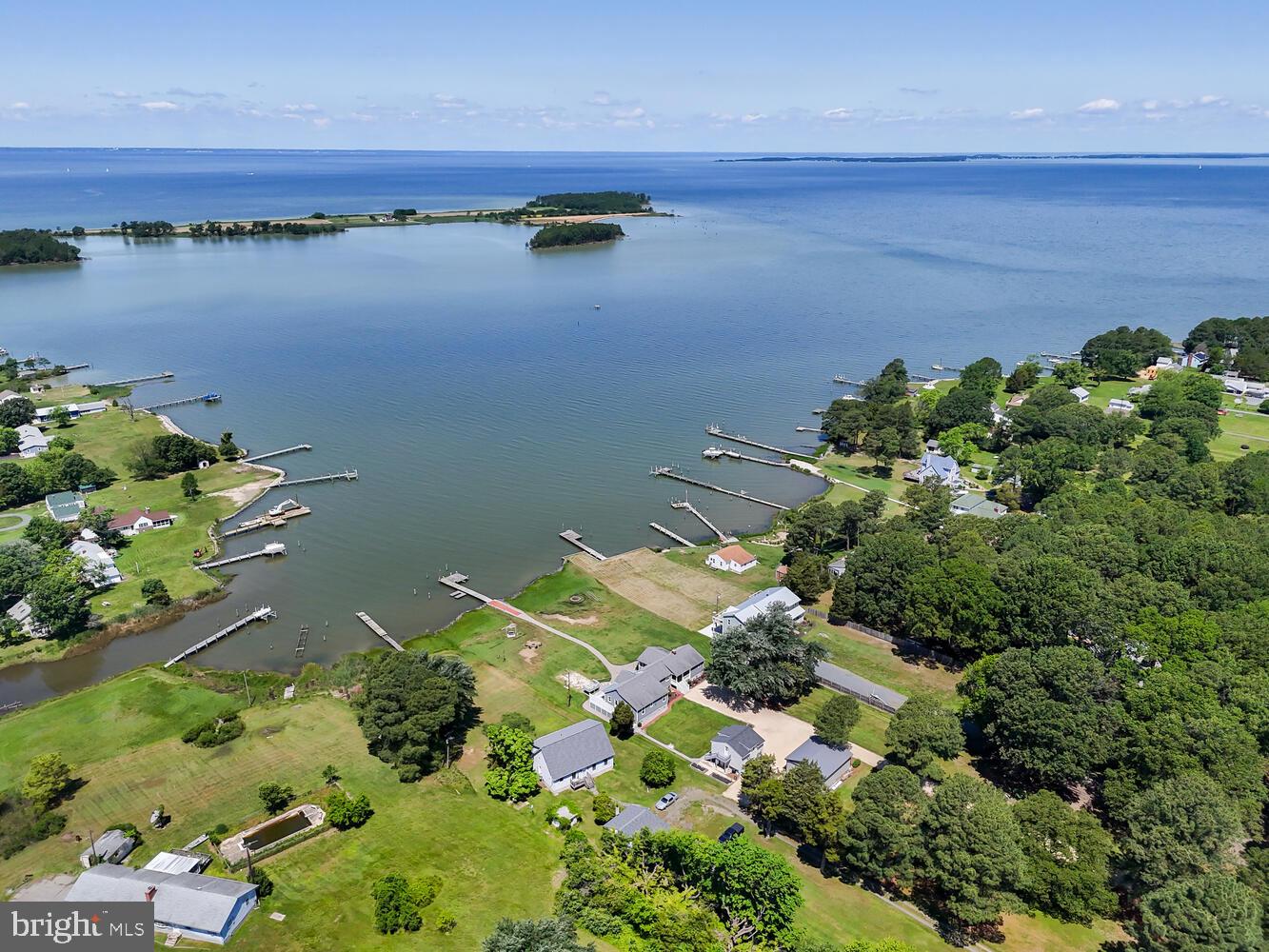 6104 Twin Point Cove Rd