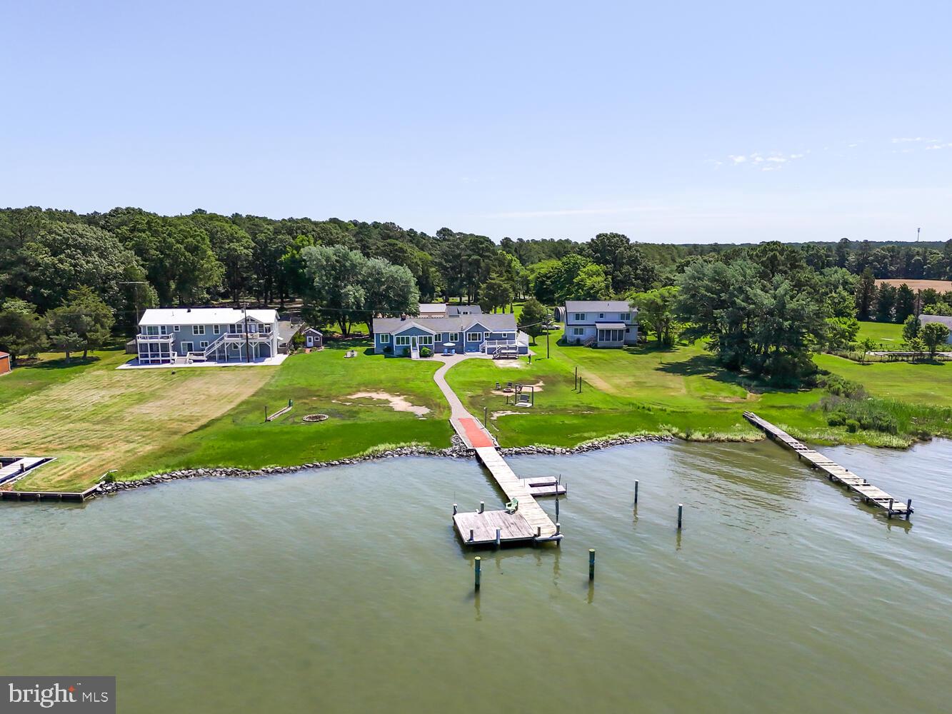 6104 Twin Point Cove Rd