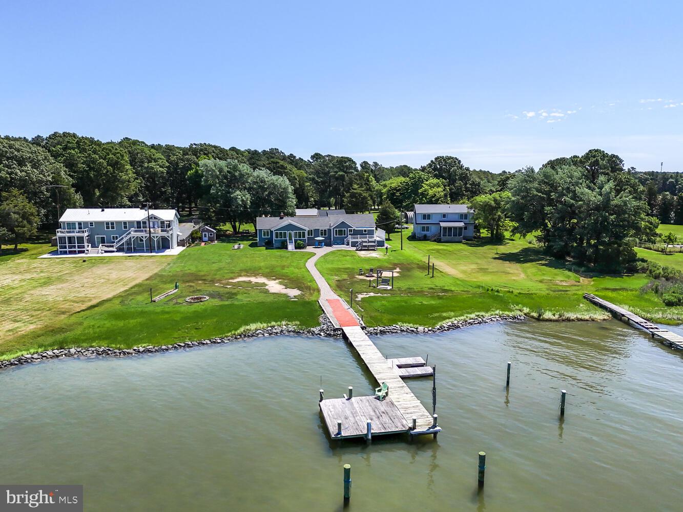 6104 Twin Point Cove Rd