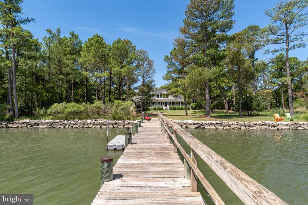 612 Hills Point Rd