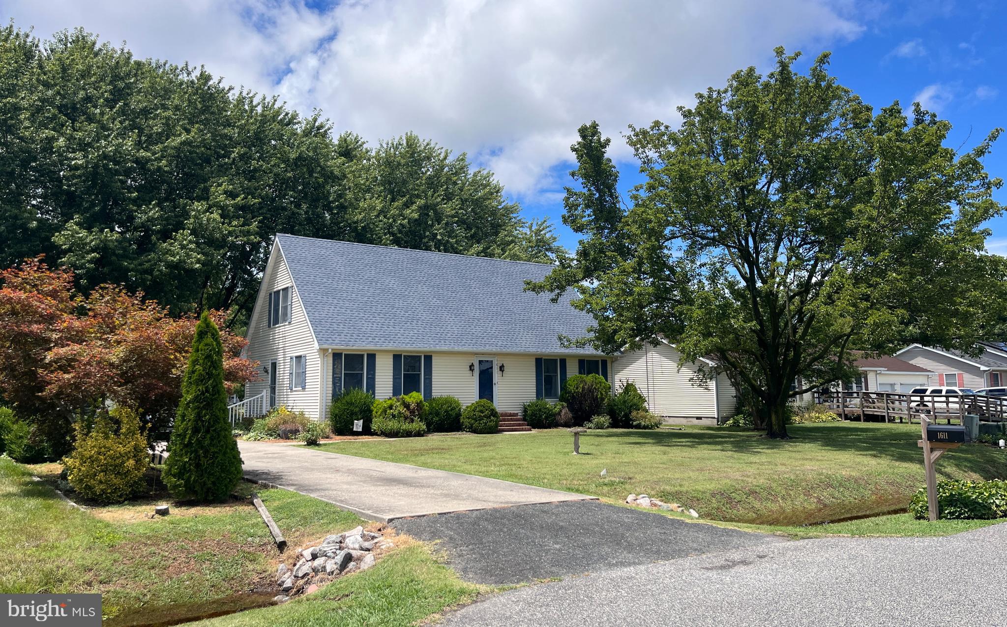 1611 Stone Boundary Rd