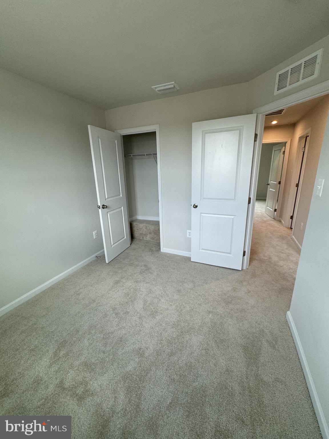 609 YELLOW BILL LN