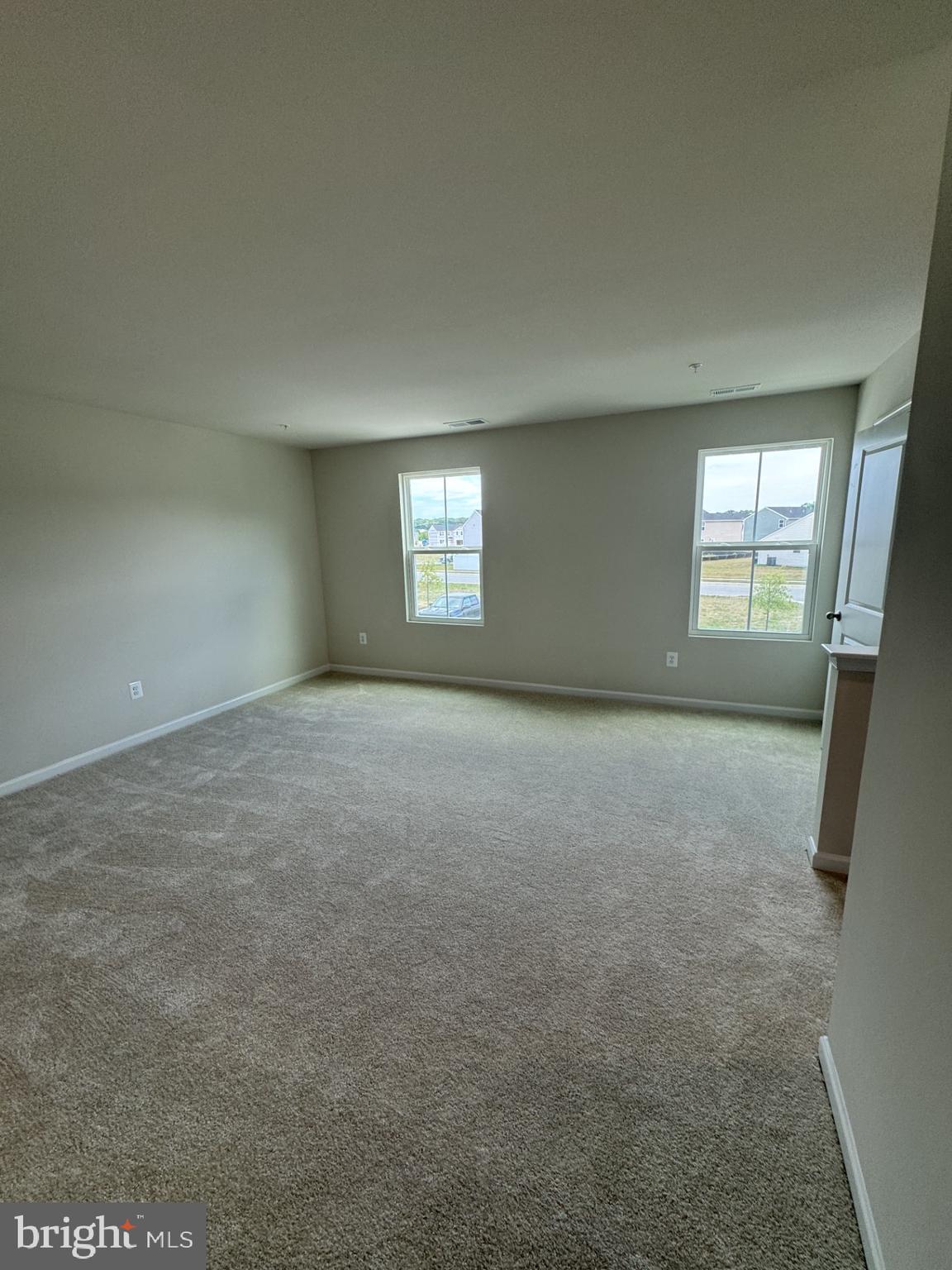 609 YELLOW BILL LN