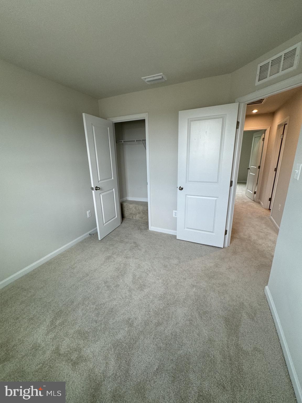 609 YELLOW BILL LN