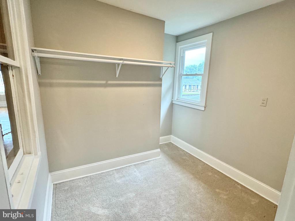 107 Poplar St