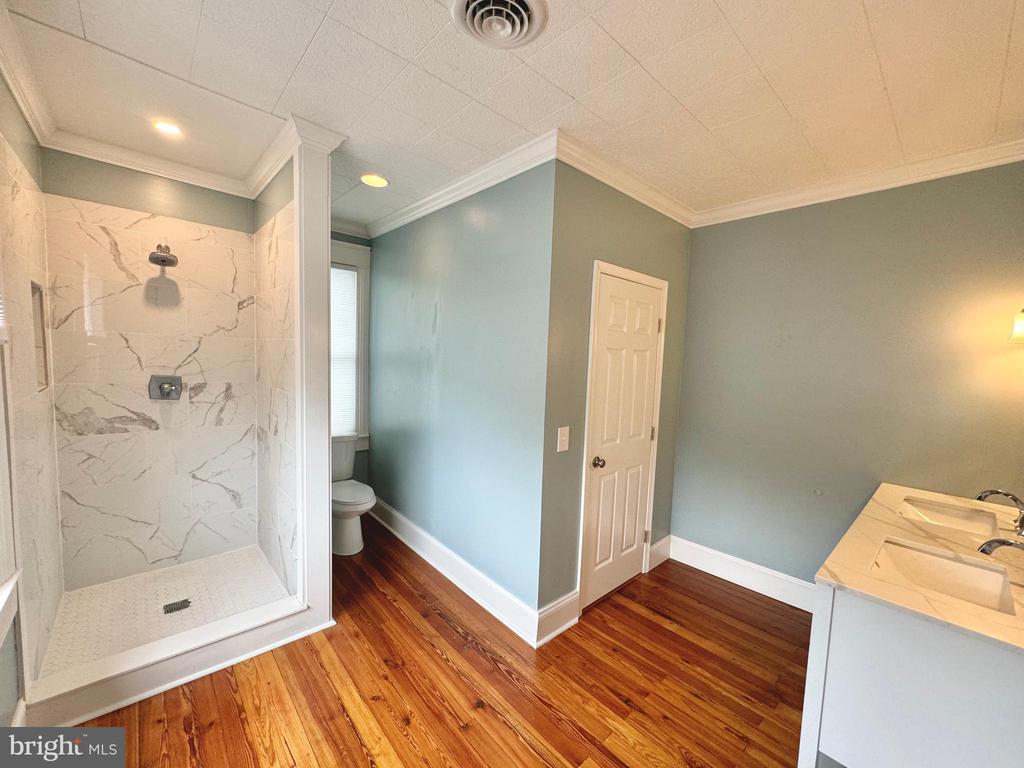 107 Poplar St