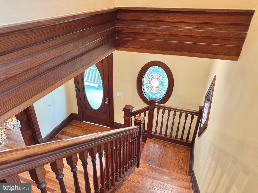 107 Poplar St
