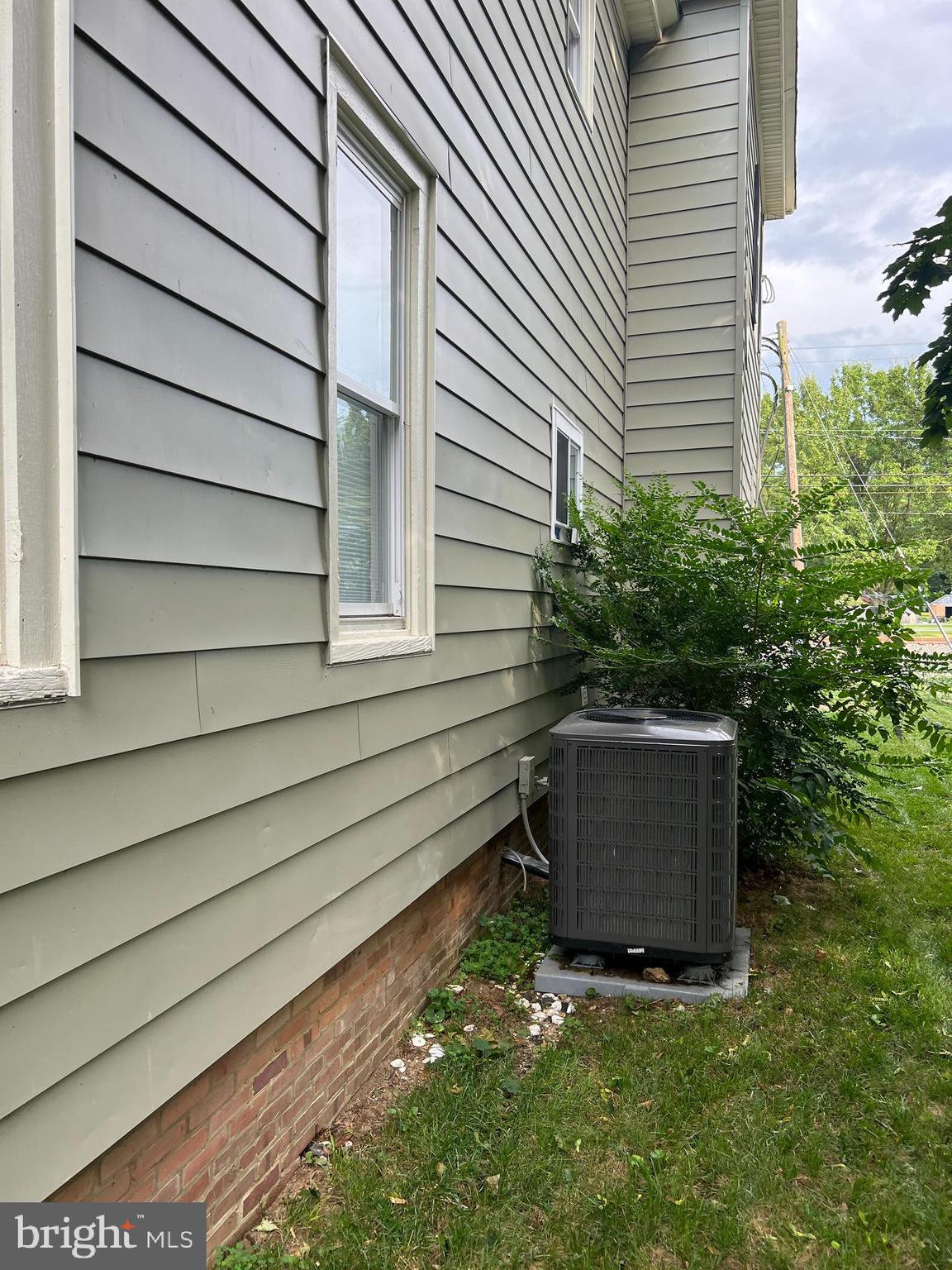 107 Poplar St