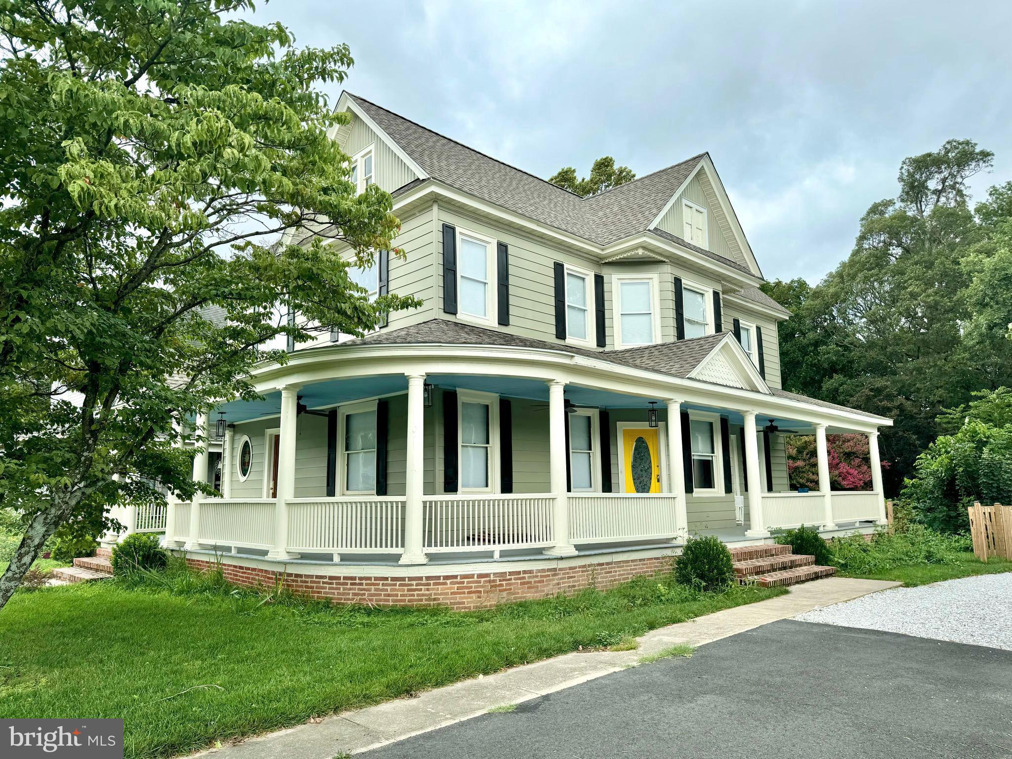 107 Poplar St