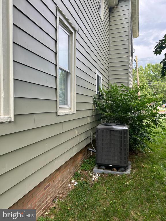 107 Poplar St
