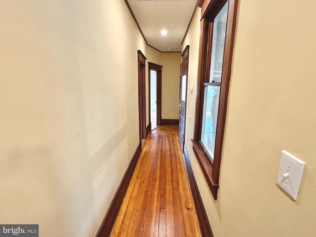 107 Poplar St