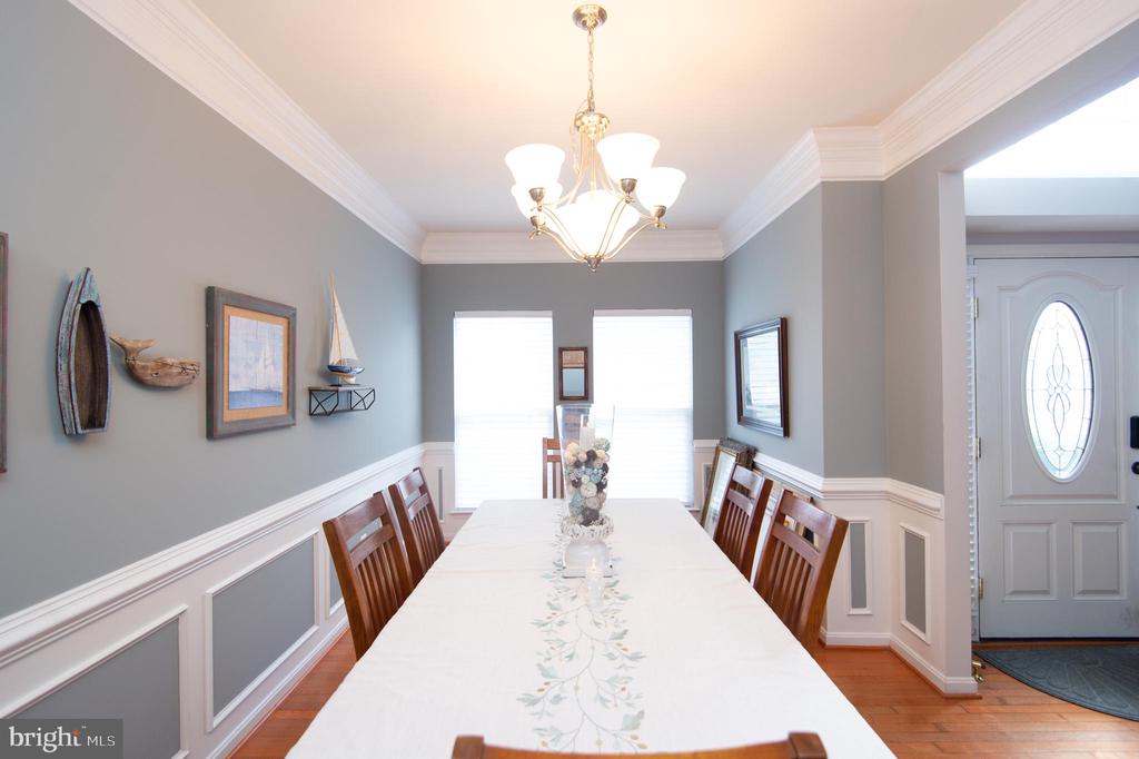 201 Hibiscus Ln