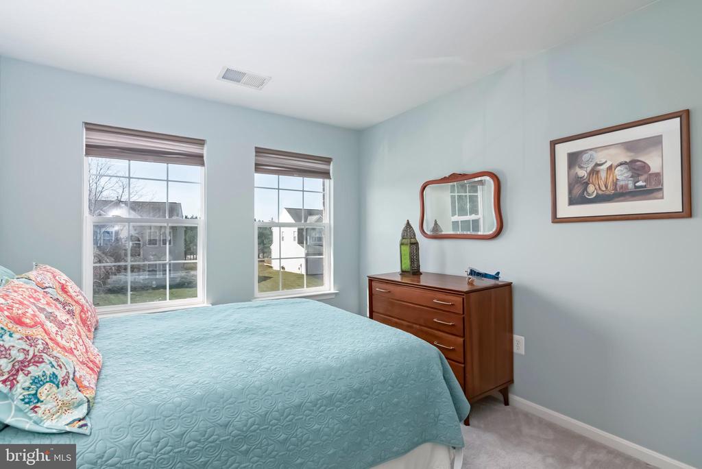201 Hibiscus Ln