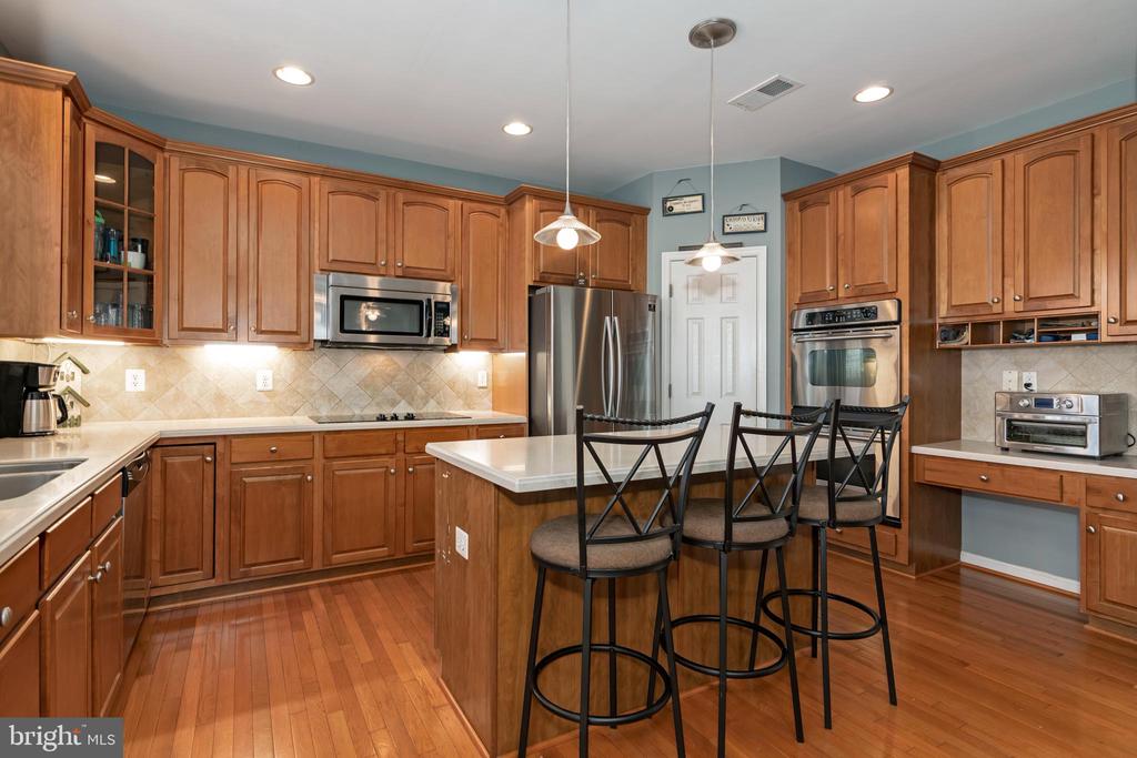 201 Hibiscus Ln