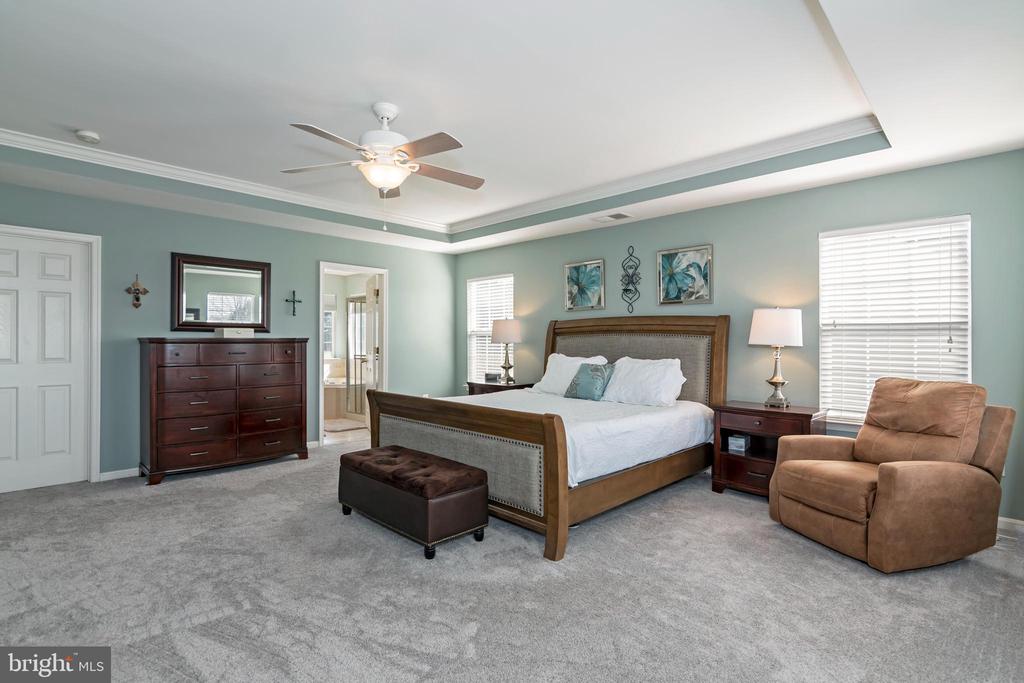 201 Hibiscus Ln