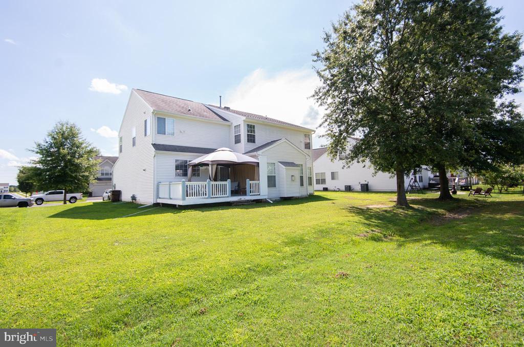 201 Hibiscus Ln