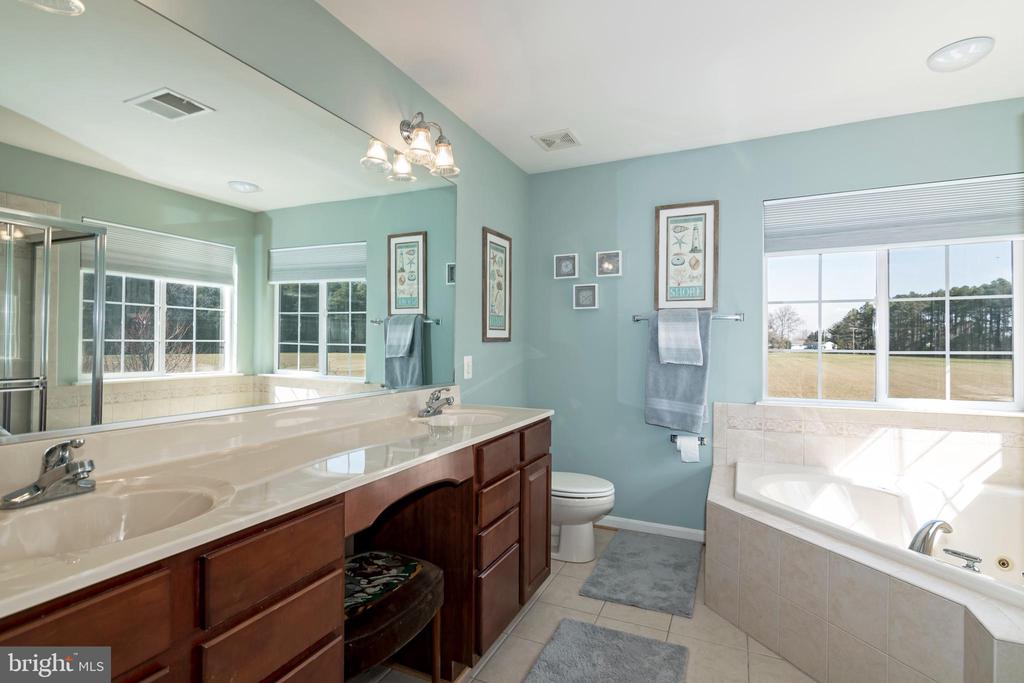 201 Hibiscus Ln