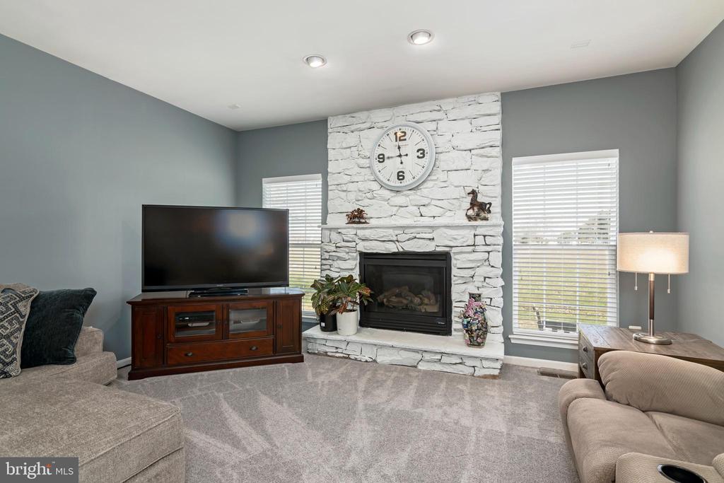 201 Hibiscus Ln