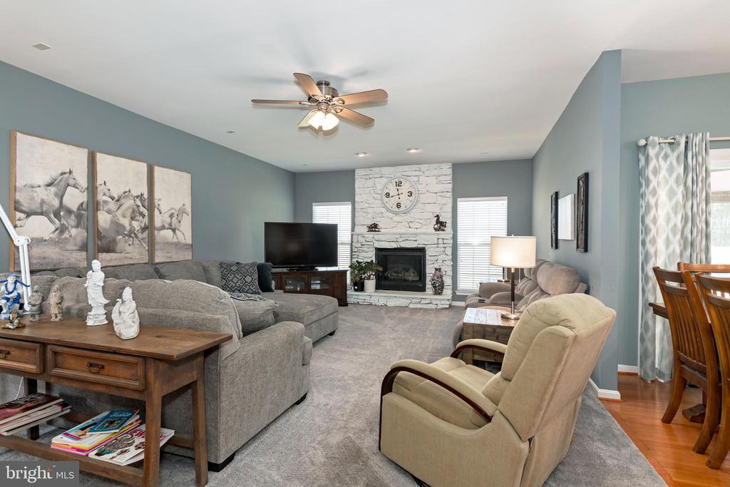 201 Hibiscus Ln
