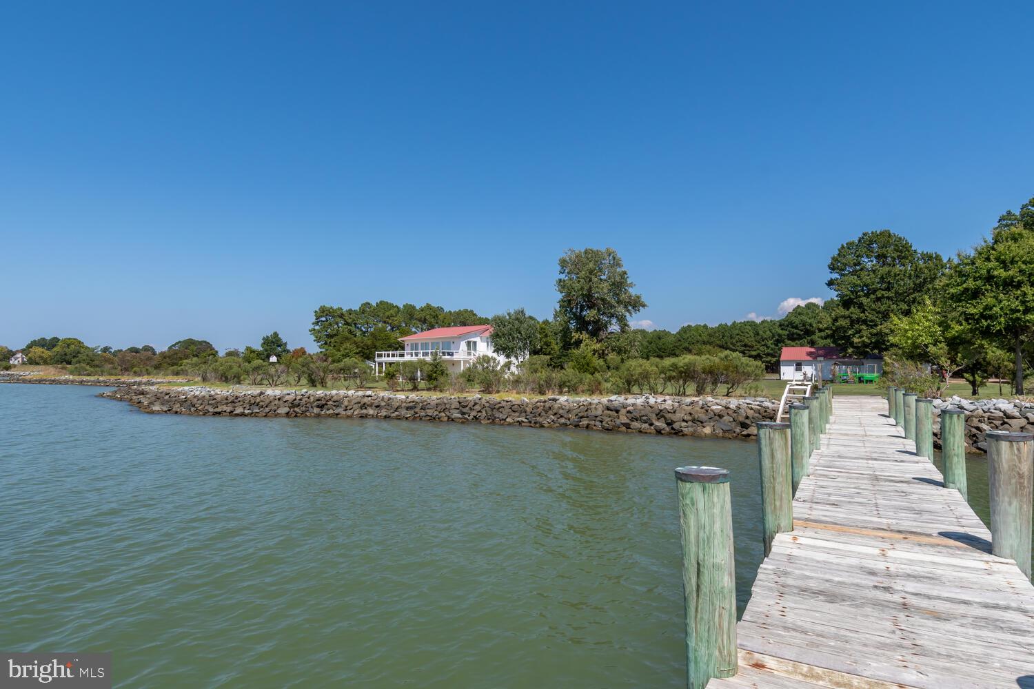 5476 Ragged Point Rd