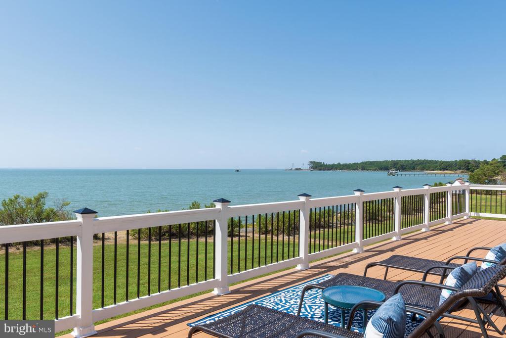 5476 Ragged Point Rd