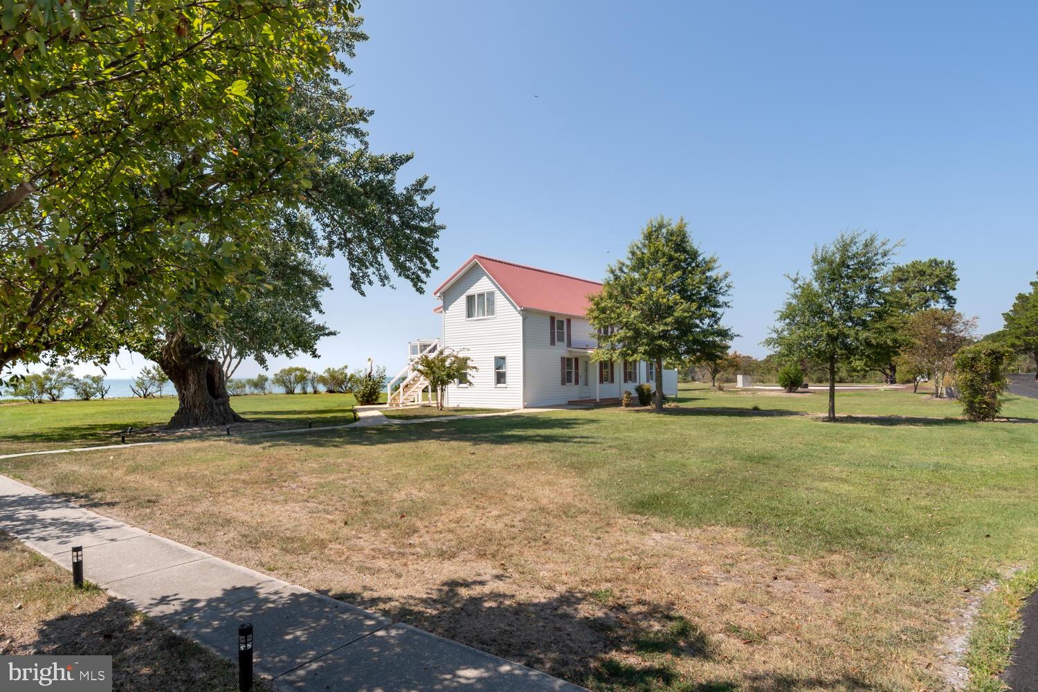 5476 Ragged Point Rd