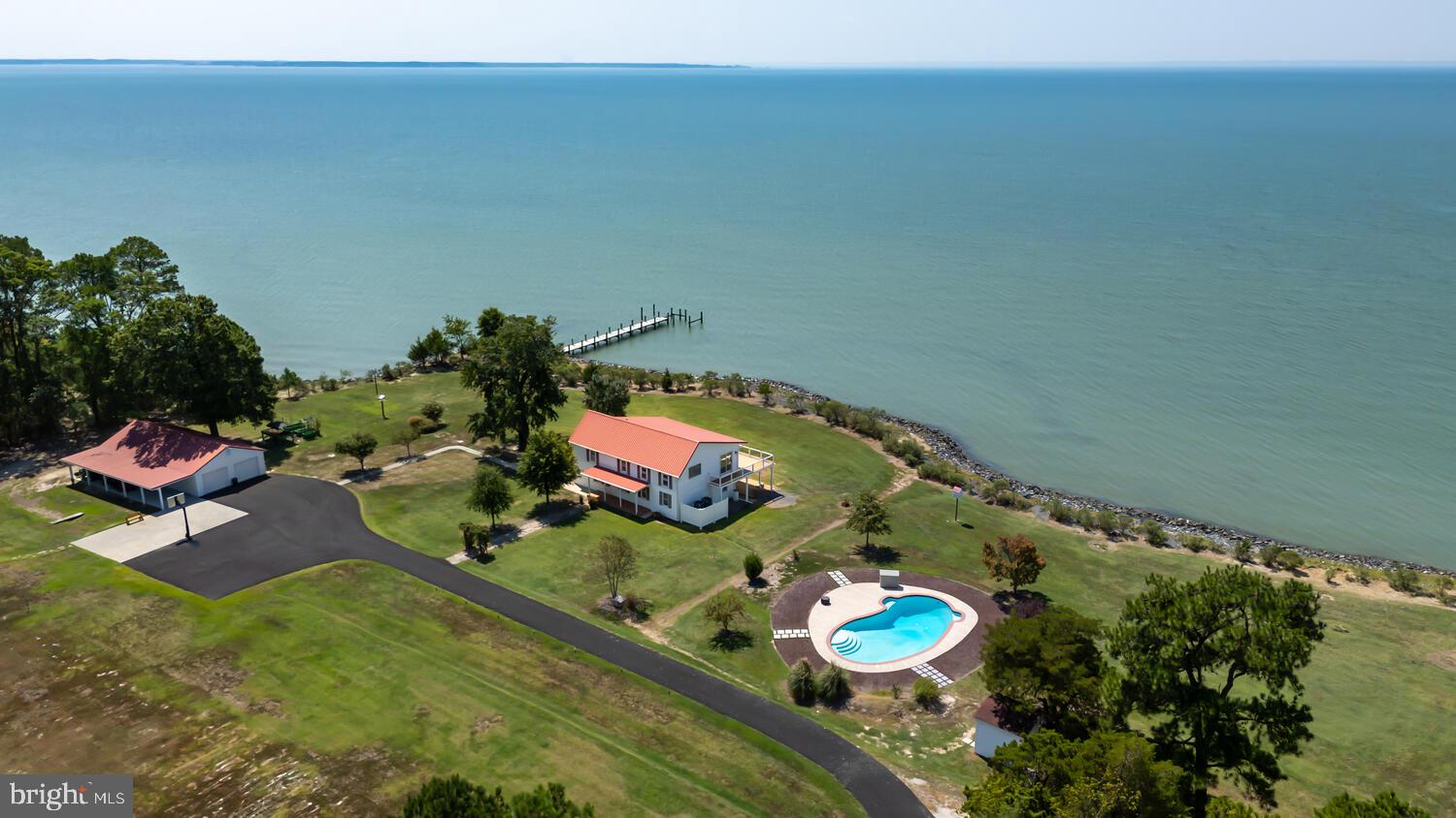 5476 Ragged Point Rd